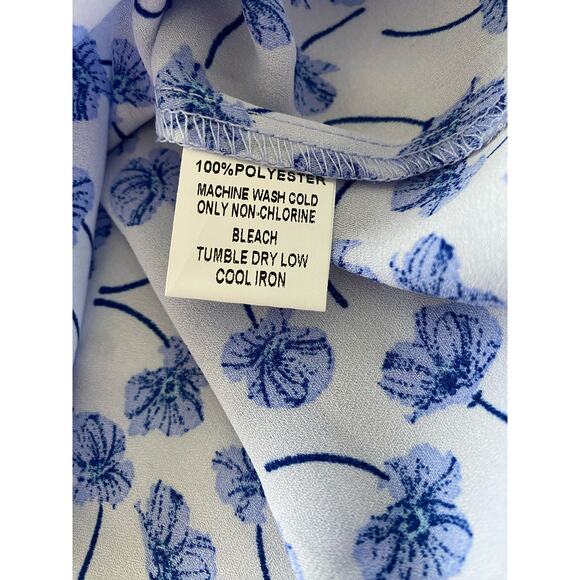 Paper Moon Blue Floral Women’s Top - Picture 5 of 7
